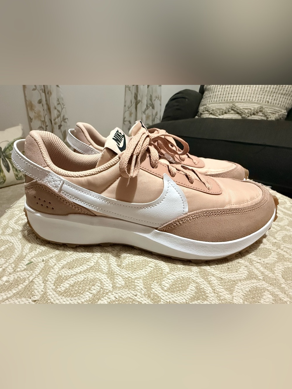 NEW Women’s Nike Waffle Debut Sneakers in Pink/Taupe